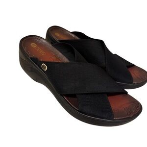 Bzees Black Crossband Wedge Sandals